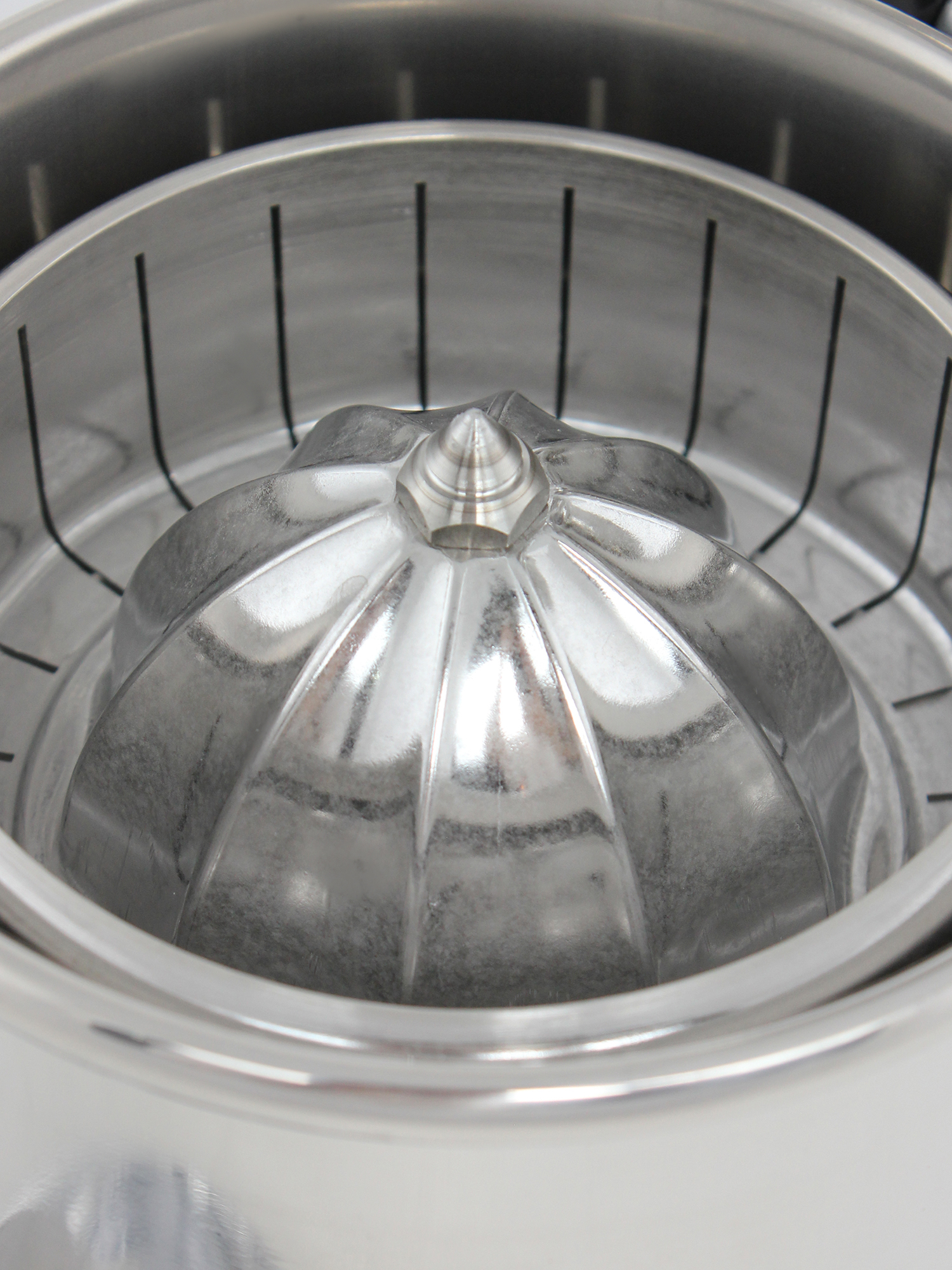 СОКОВЫЖИМАЛКА VEMA SP2072LL — 5