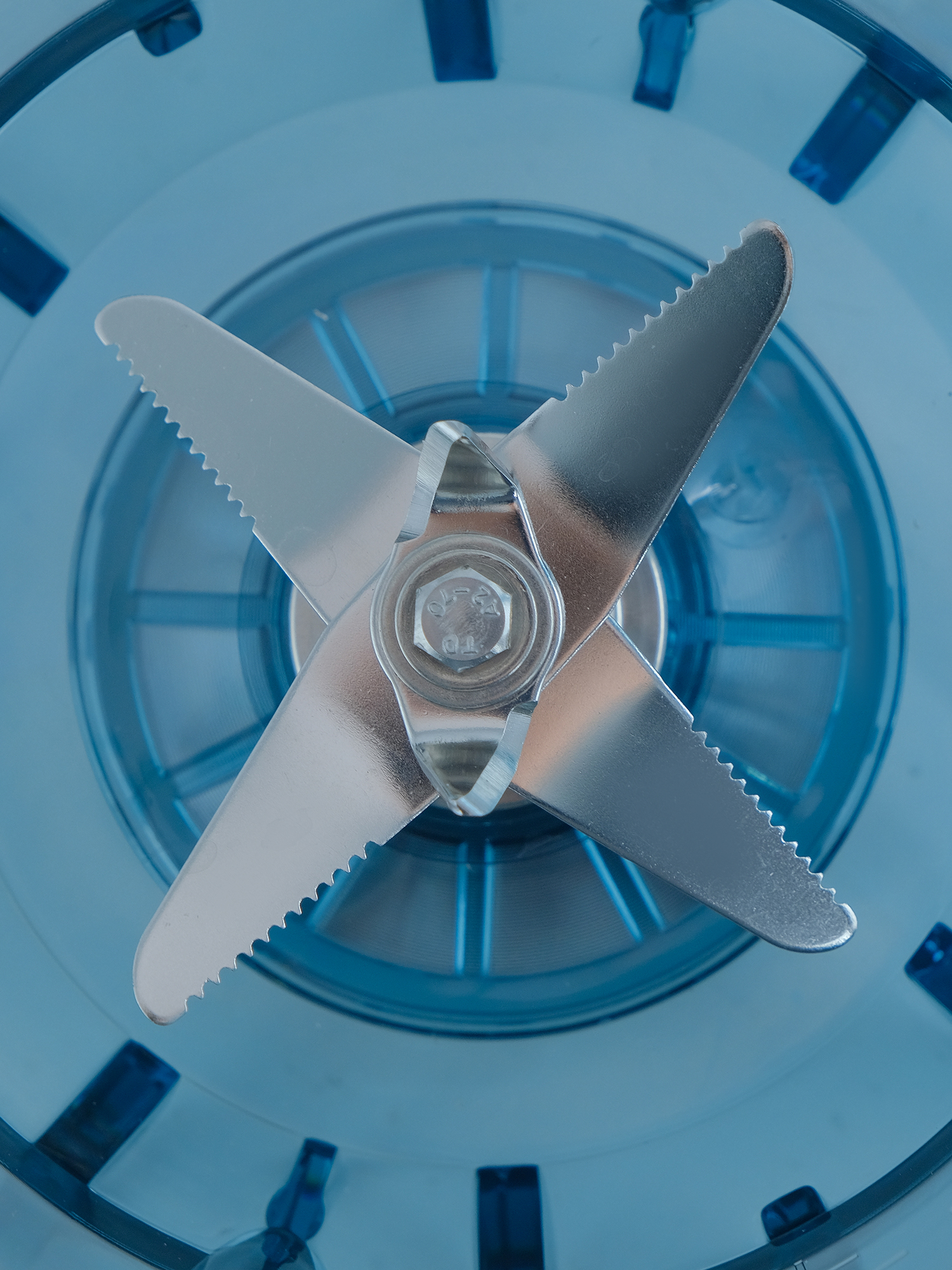 БЛЕНДЕР HURAKAN HKN-HBH830 — 6
