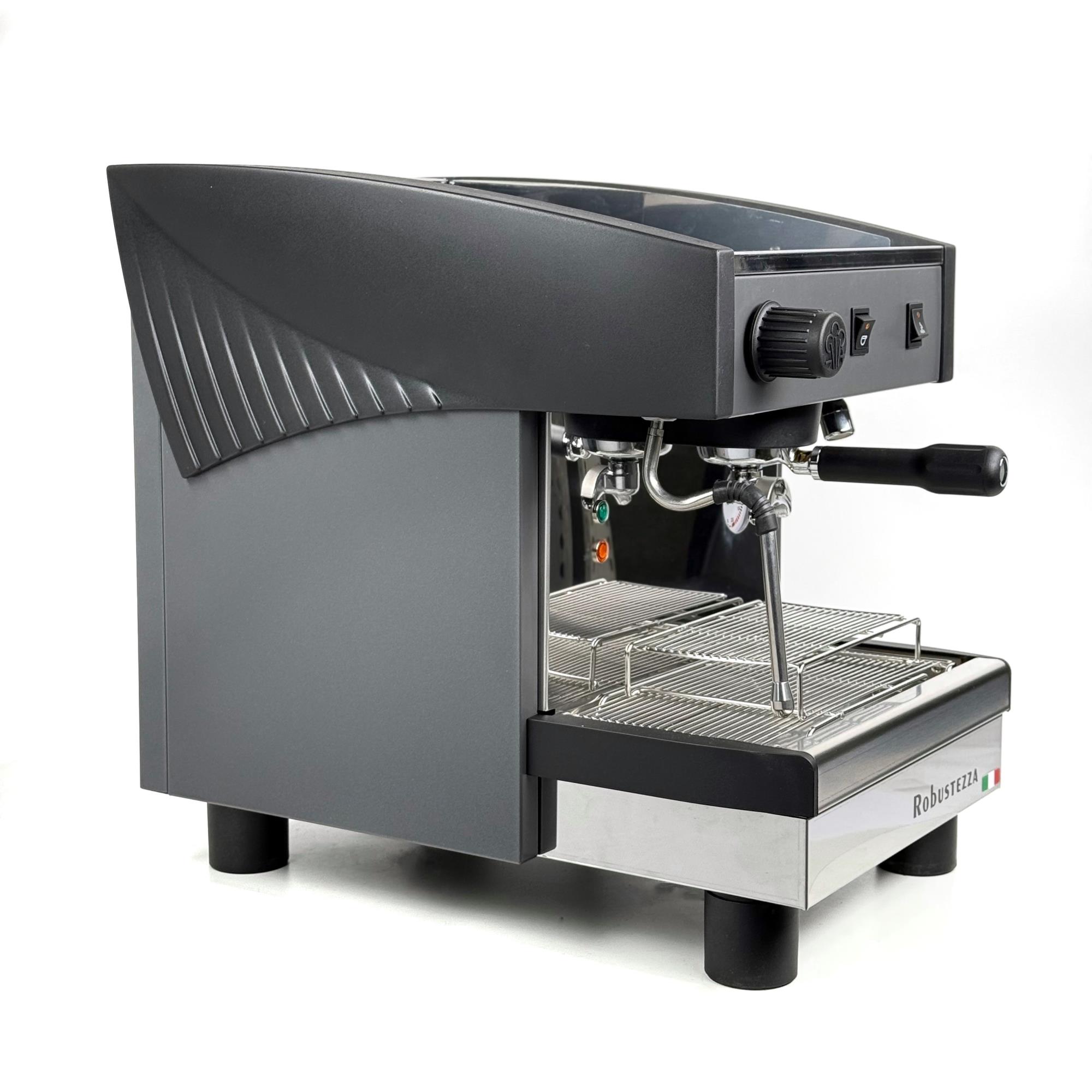 КОФЕМАШИНА ПОЛУАВТОМАТ ROBUSTEZZA ST1M/ ЧЕРНАЯ+ВЫСОКАЯ ГРУППА 1Ф — 4