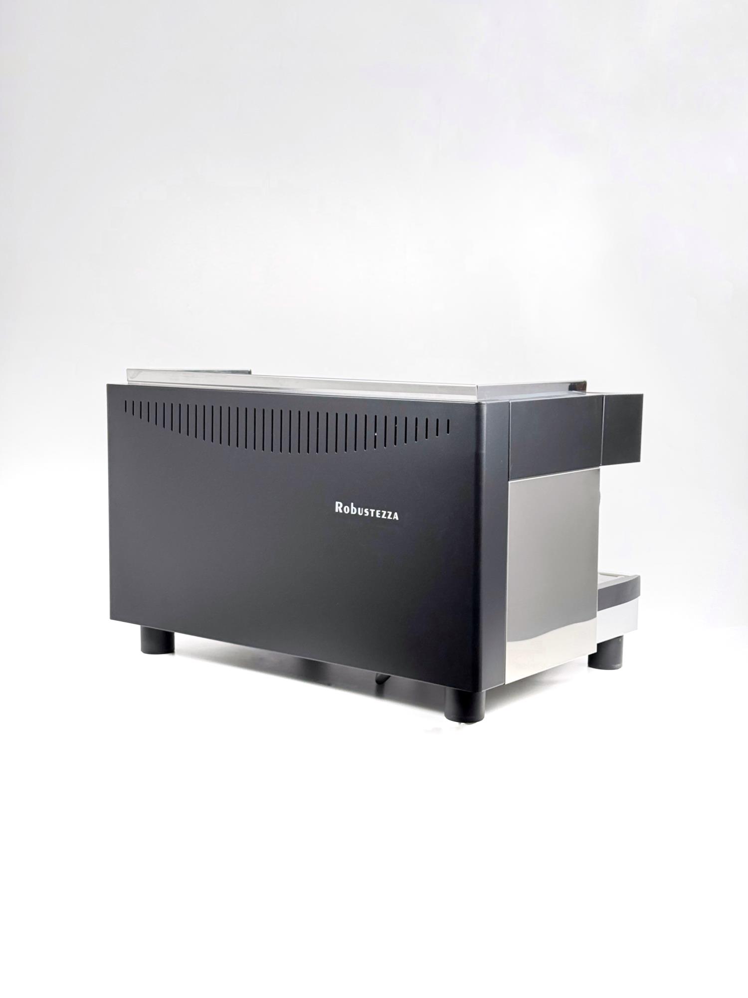 КОФЕМАШИНА АВТОМАТ ROBUSTEZZA STH2E/ ЧЕРНАЯ+ВЫСОКАЯ ГРУППА МУЛЬТИФАЗНАЯ — 8